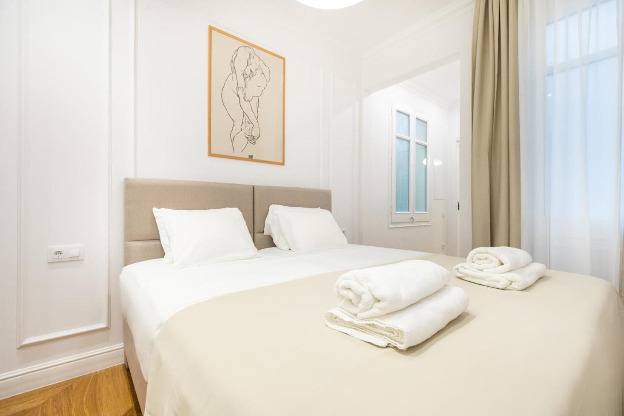Majestic 4Br/4Bath Apartment In Sagrada Familia Area Barcelona Exterior foto